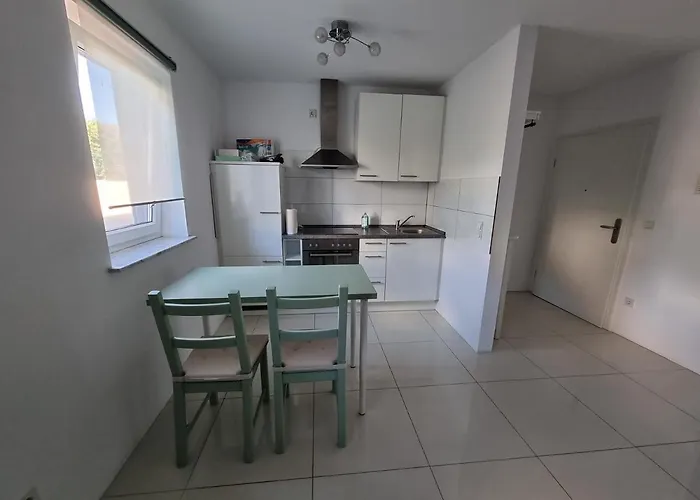 Landau, Schoene Helle Gemuetliche Wohnung